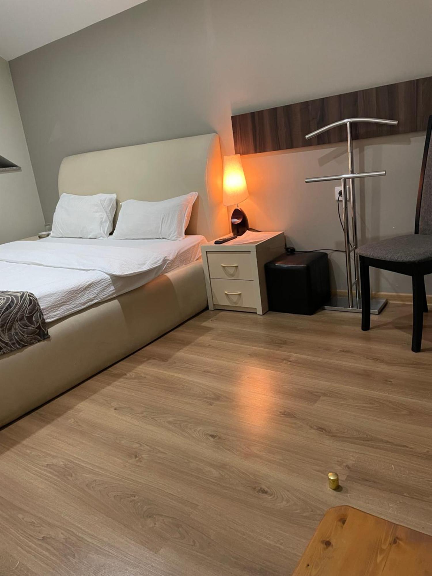 New Hotel Tbilisi ภายนอก รูปภาพ