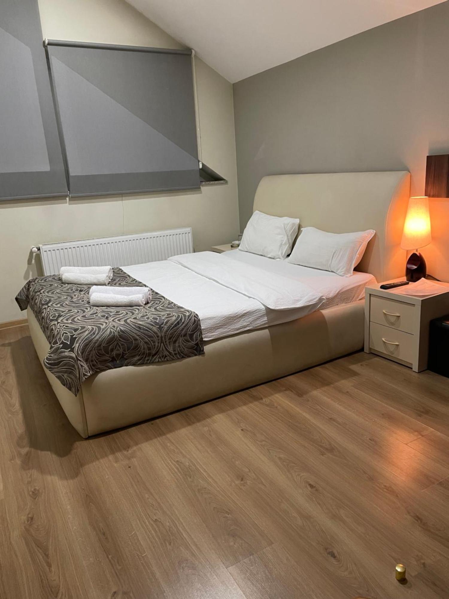 New Hotel Tbilisi ภายนอก รูปภาพ