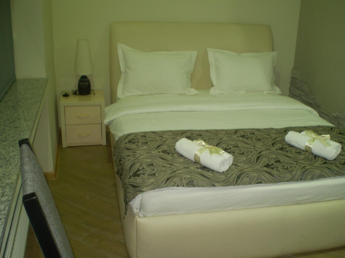 New Hotel Tbilisi ภายนอก รูปภาพ